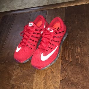 Red Nike Air Max 2016